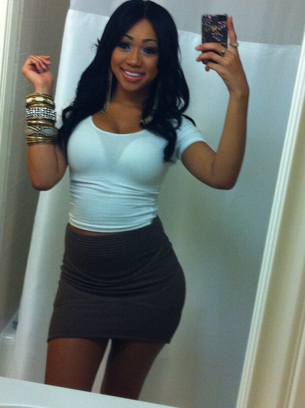 DelilaMurgatroy's profile picture. Don't talk to me if you're not interested in putting some effort to keep the conversation alive.