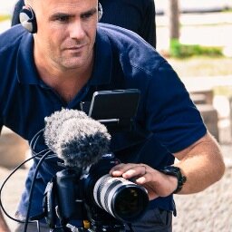 South African living in beautiful Nairobi, Kenya. Documentaries, Sustainable Cities & Bicycles. Filmmaker & Emmy Award winner at @Fundi_films.