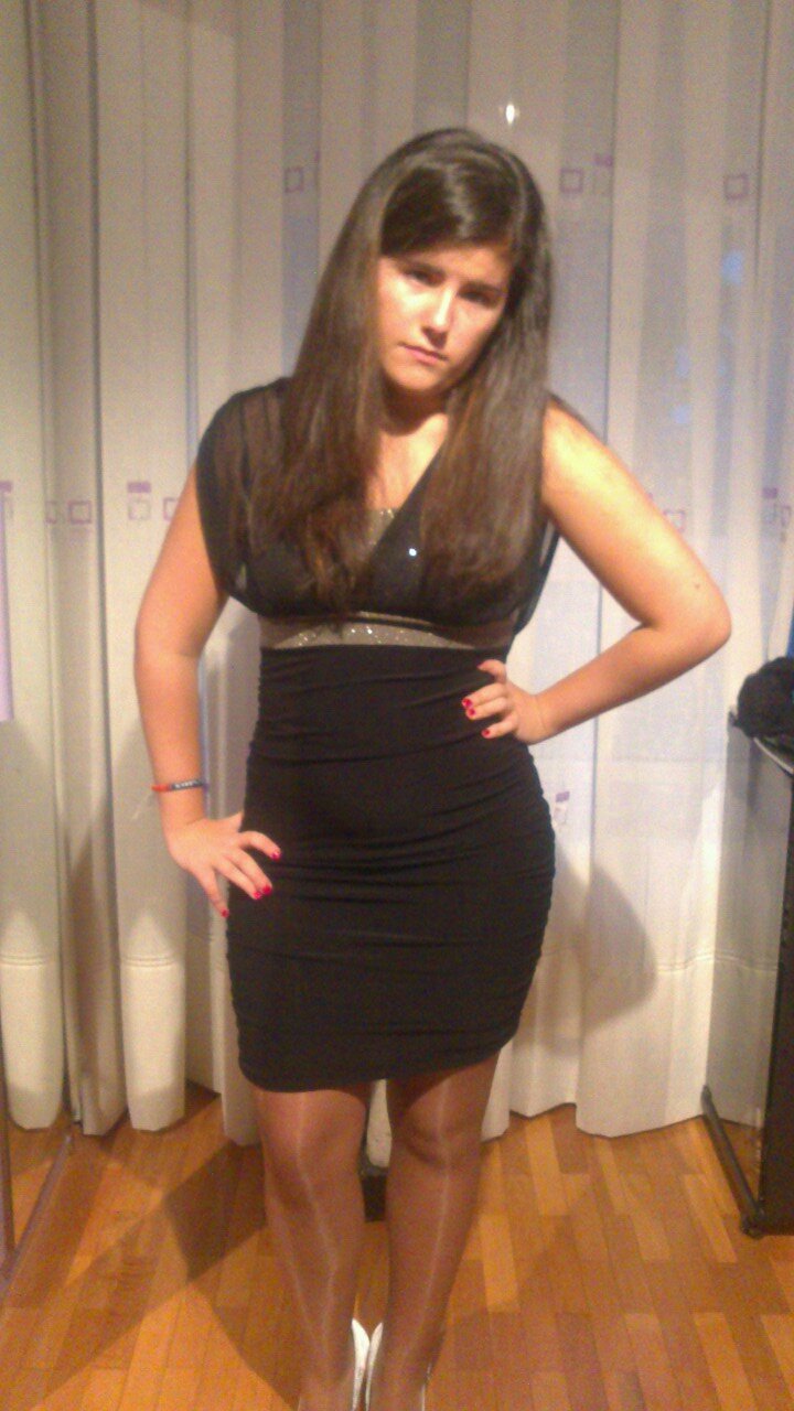chica de 28 años estudiante de 1° de enfermería en la universidad de Soria.