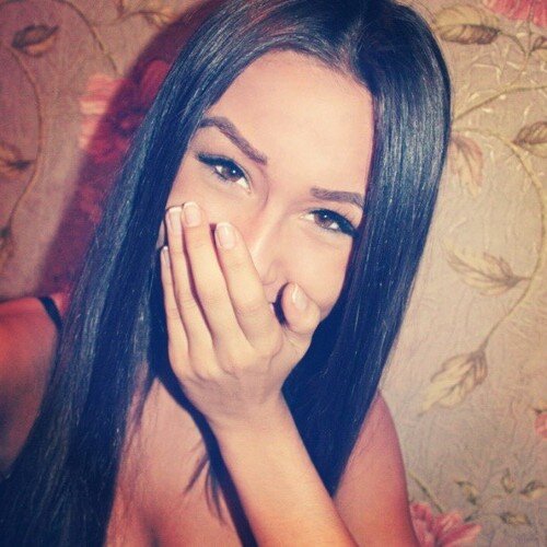 Distance doesn't ruin a relationship. Doubts & trust issues do.