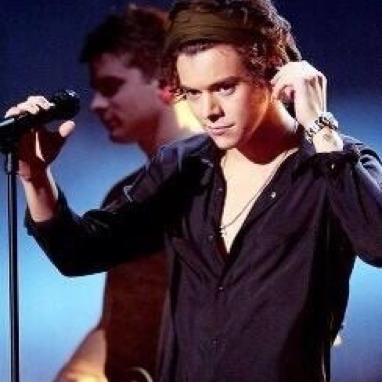 @wests1dee follow or ill unfollow