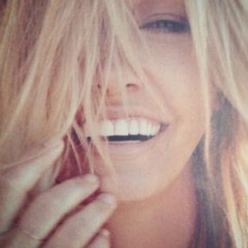 That moment when you get a sweet text & you just sit there smiling at your screen like a weirdo.