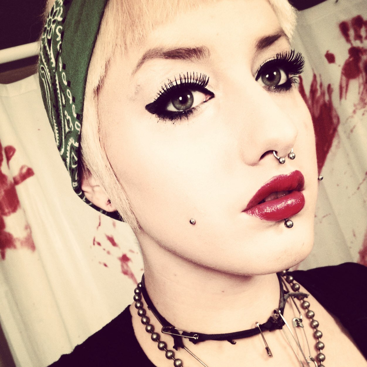 AutumnMissfit93's profile picture. Human. I hope you find what you're looking for.