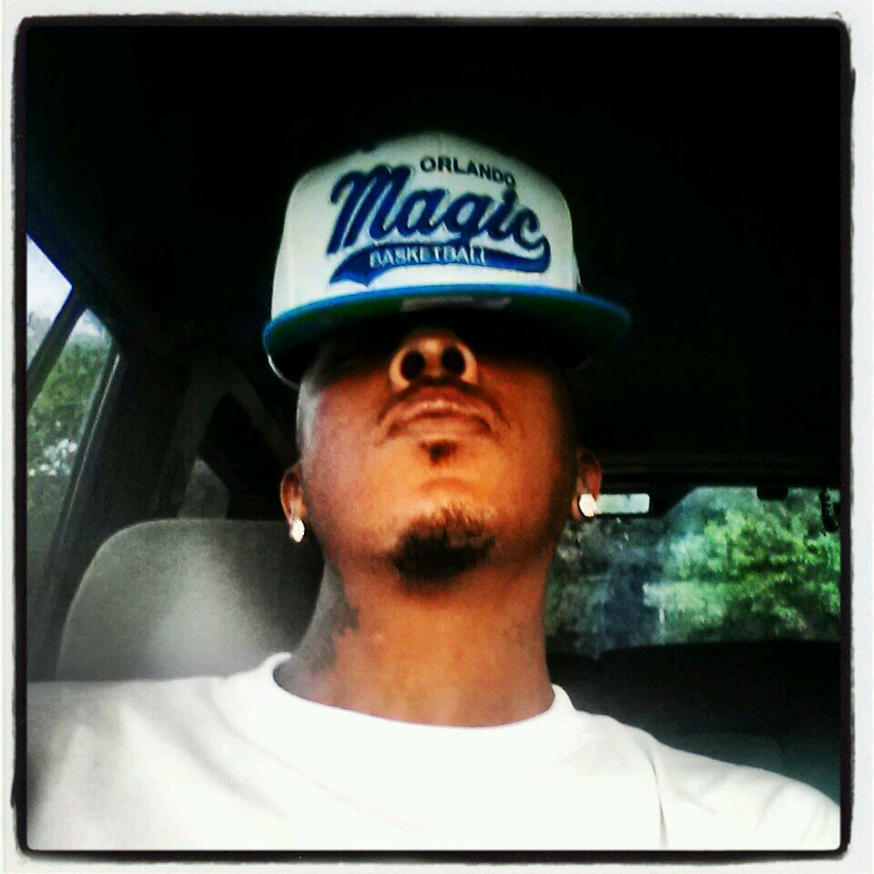 PRODUCER/SONGWRITER/ARTIST OF DOLLA BOIS FOR THE OSCAR WINNING @FRAYSERBOY LABEL #BARMUZIK FOLLOW @KINGPOLODBM DATS MY BLOOD.. #DL #THEMASTERS @DatPiff