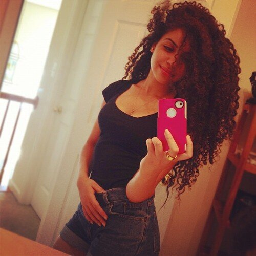 HarleyMattiaci's profile picture. I'm in my bed. You're in yours... One of us is obviously in the wrong place.