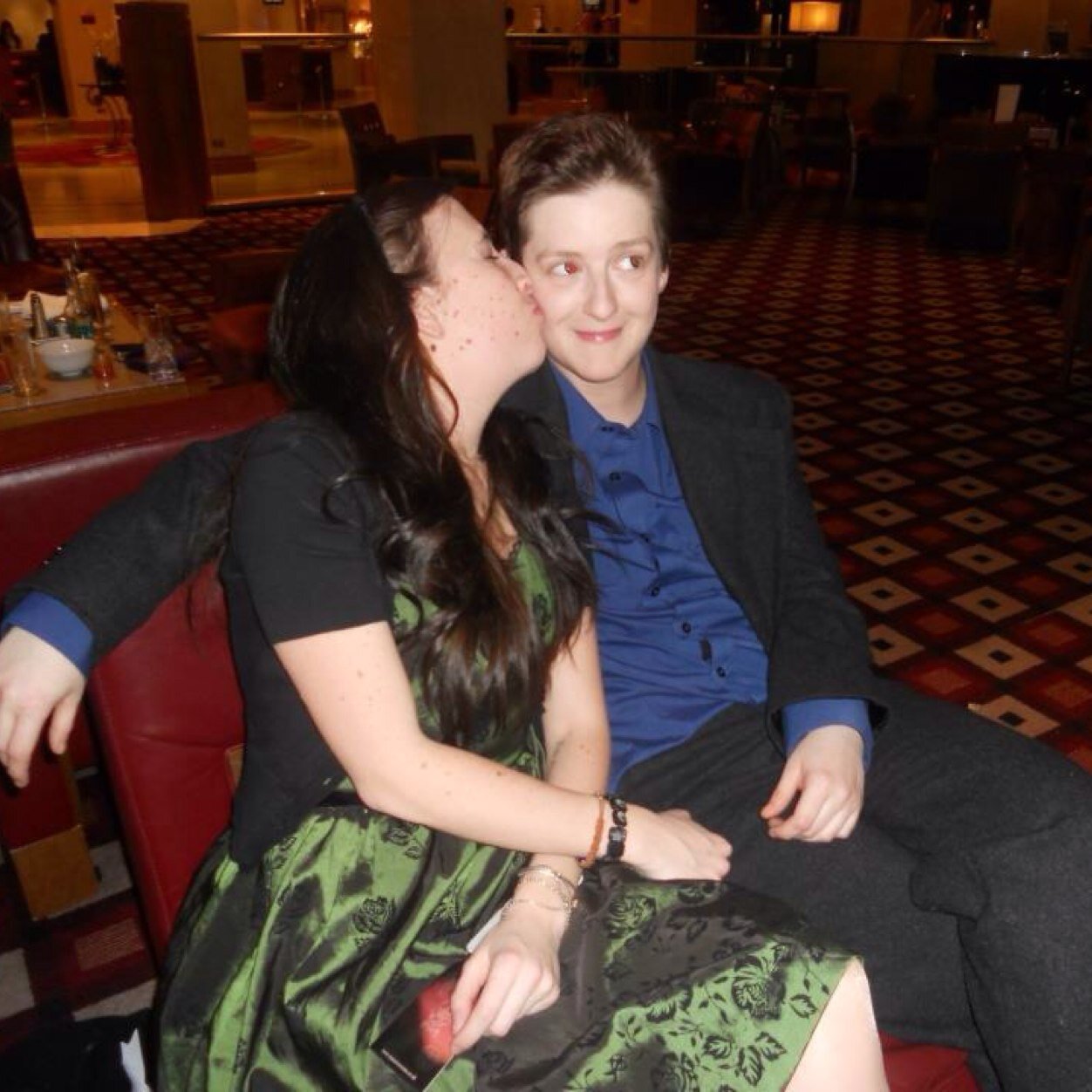 Group of Cullen/Twilight cosplayers based in the UK. 

Available to take part and appear in events on request.
