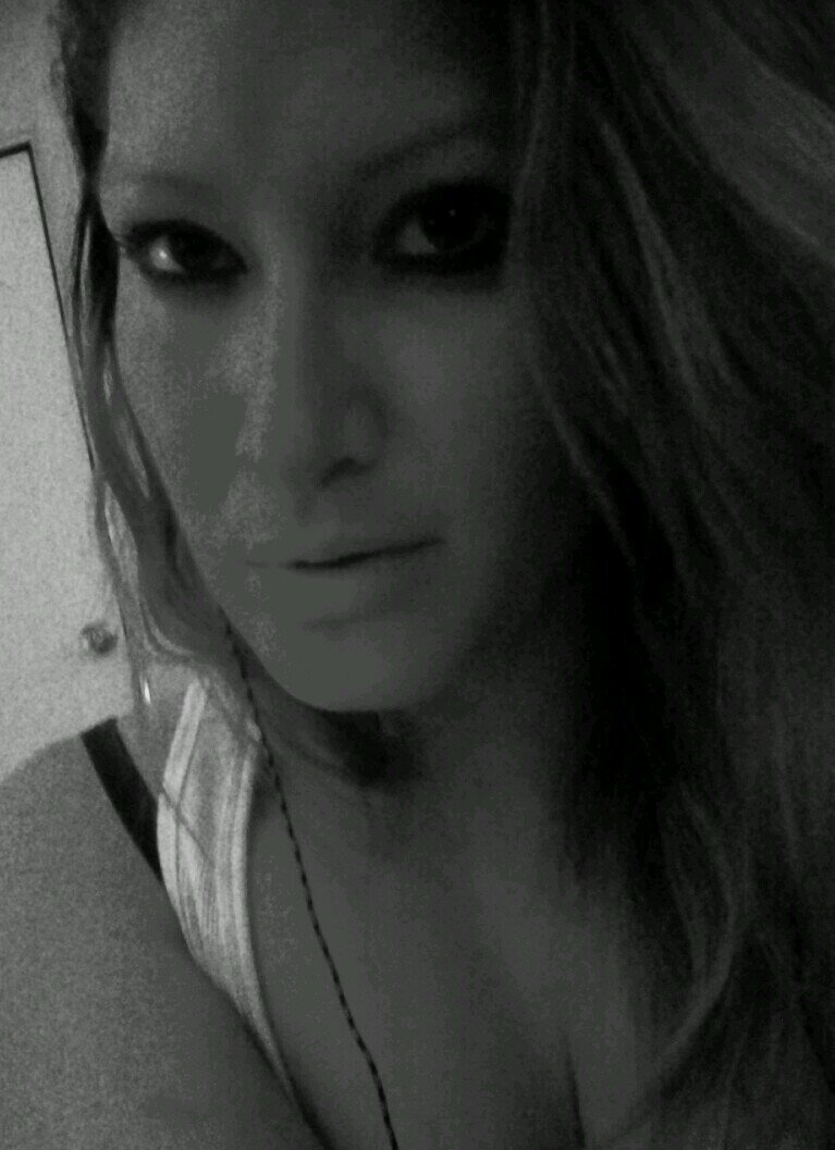 #LatinaMexicana #HipHopLova #NoHipHype Undaground for life ♡