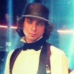 HUGE ADAM and V SEVANI FAN. Plz Follow us on @TheeSevaniArmy. Followed by @VSevani 8/23/11 11:27am