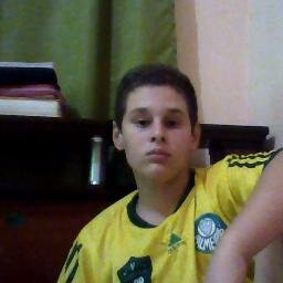 amo futebol,adoro meus pais.e sou um grande fã de calf of duty ja zerei todos até o maior lançamento que é o calf of duty ghost