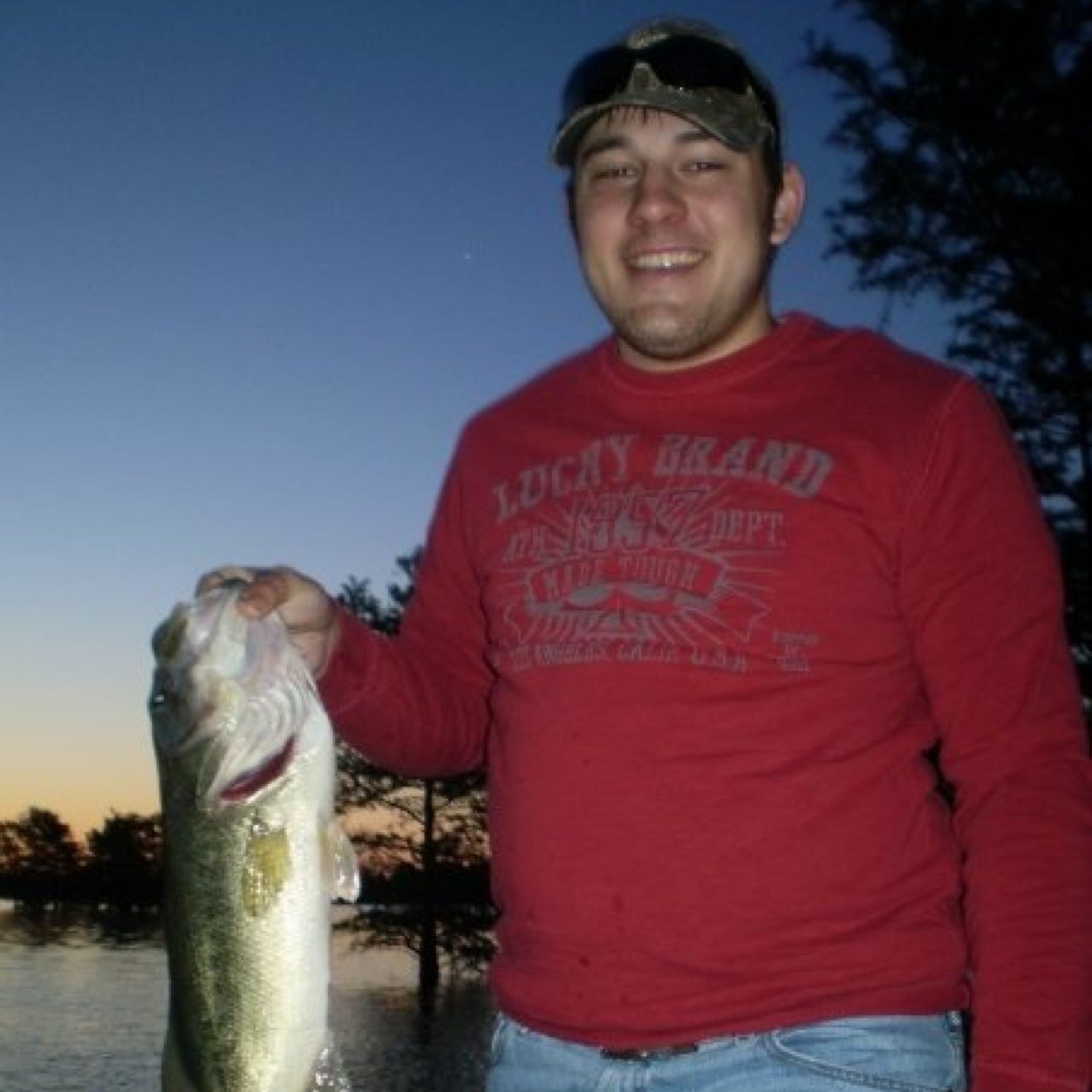 tshnaekel's profile picture. Gun slinger, beer drinker, backer chewer, wild-life executioner