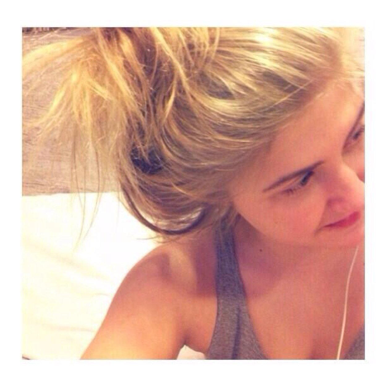 :x put a smile on your face ☺ ch in my soul and usa in my heart.