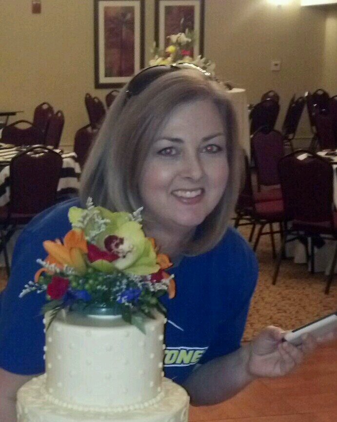 darbysgirl1992's profile picture. Head guru at Lake House Cake by Shannon, madly in love with Darby, and mom to Sarah, Jon, Jake & Jarret