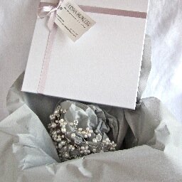 Beautiful bridal hair adornments made for women who are looking for quality, design and beauty for their special day.