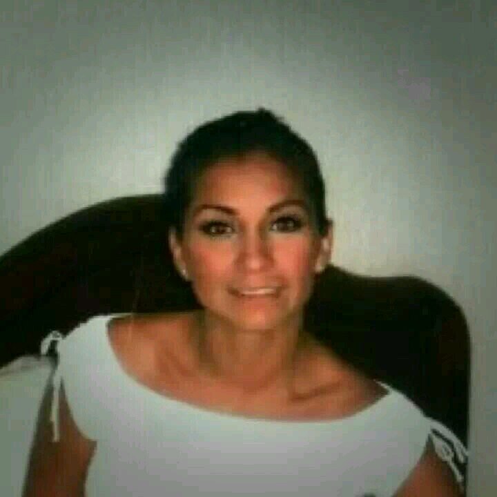 ariadnagutz's profile picture. 