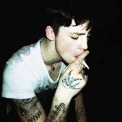 Ash Stymest •single• pansessuale• bad boy, good lips•