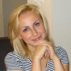 Web Developer, Nails Art lover and nail products Reviewer