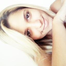 Que toda negatividade a nós destinada retorne em forma de amor...