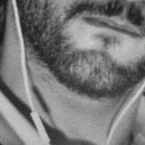 ‏‏‏‏‏‏‏‏مبعثر ما بين عقلٍ يرغب بالكمـــال وقلباً يهوى الجنون K.S.A قليل من البعثره في مفضلتي                                                       الدمام