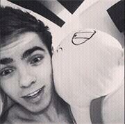 Trying yo get a follow from @NathanTheWanted