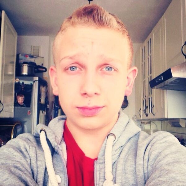 14 Years/Turkey /Izmir/Single/Instagram:Goekhun_35/Live in Germany/ Kik Messanger:Goekhun_Sanchez/Follow me,I follow back! :-* /Love my followers!