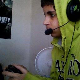 Competitive gamer looking to go pro! Follow me and ill follow back instantly ;)