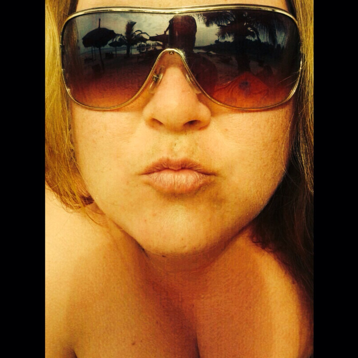 MarieMCMx's profile picture. | Travel | Books | Series | Music | @EdwinvGi | Food | Friends | Family | Twittert op persoonlijke titel |