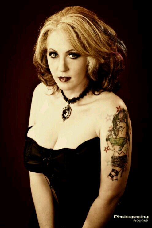 Actress, Published Model, USO Girl http://t.co/0BIt0ESvAK