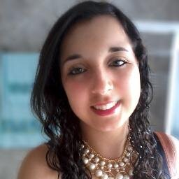 Journalism student, animals lover and movie lover, 18 years.