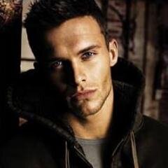 If there's one thing in this life I can't stand, it's an abusive male. Guess that's why I got into Counseling though I do have a bit of a wild side. {21+RP MC}