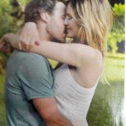 rocio_pauliter's profile picture. Esta no es una historia de amor.Es el amor haciendo historia[@paulitachaves & @pedroalfonsoo]