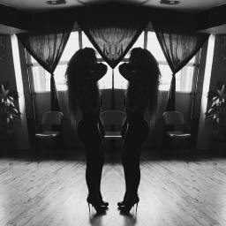 Hi its Bahja from the OmgGirls Just a pardy follow me I follow back #single and Bi ♥