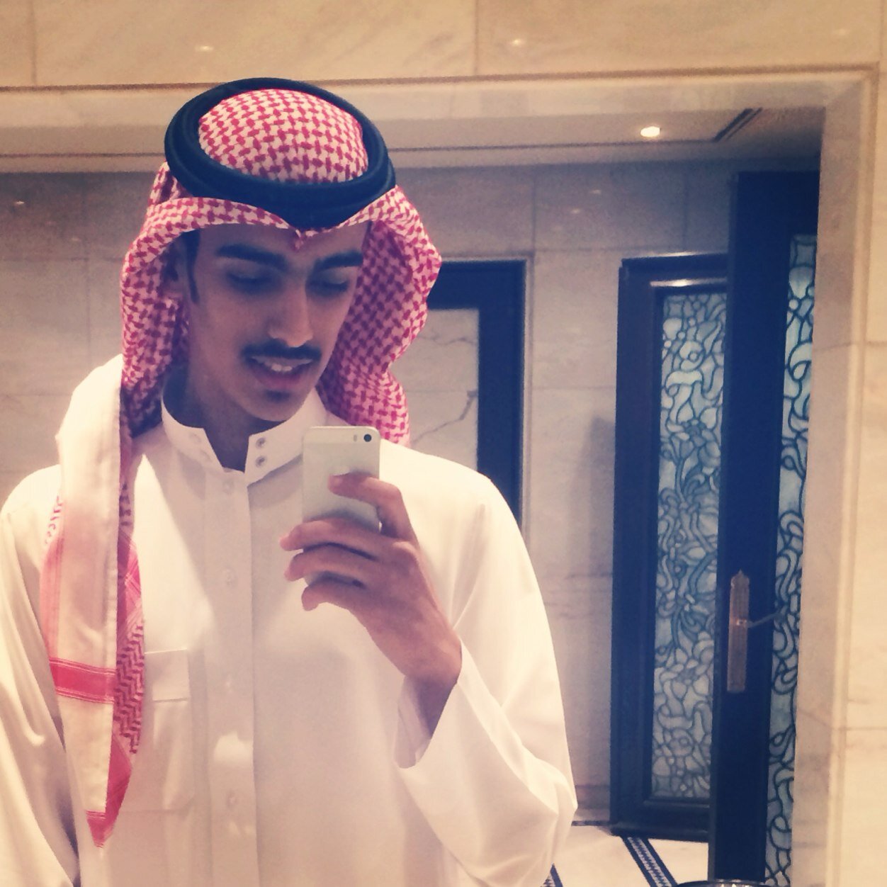 Simple person Lives in Riyadh, 19 years old , Student in King Saud University . wanna know more just follow