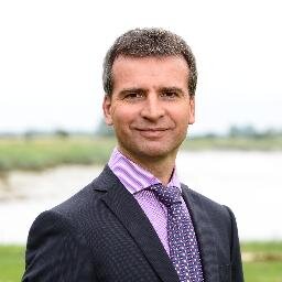 Maire de Rochefort, Président de l'agglomération de Rochefort, conseiller régional, ancien bâtonnier.