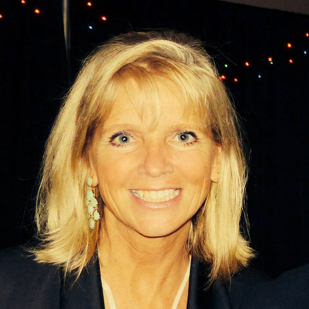 MPHmsArt's profile picture. Middle School Art Teacher at Manlius Pebble Hill School. I focus on all media but I love creating fused glass pieces and watercolor paintings.