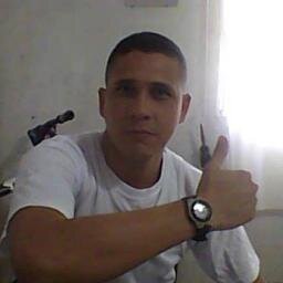 Amigo, Loco, Poeta, Critico, Universitario, Musico y Cantante. Odio la Deshonestidad, Soy EstupidoFobico, AntiHipocrita y Soñador. jmartincarvajal@gmail.com