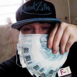 sorry mom i’m in love with him!  @PSF_MATHEUZINHO
13/10/2013 ♥
