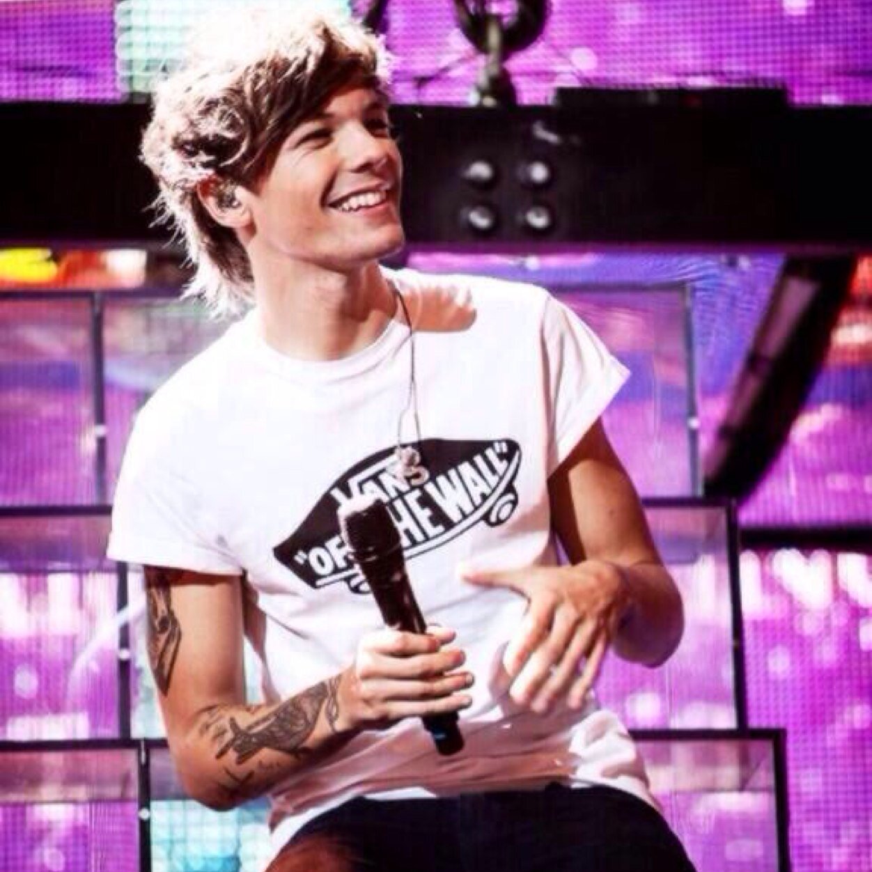 Are you on drugs?? {RP} single/bi