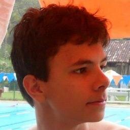 Nascido e criado em uma pequena cidade de Minas Gerais, Brasil. Com o tempo, foi crescendo e achando seu lugar neste mundo.