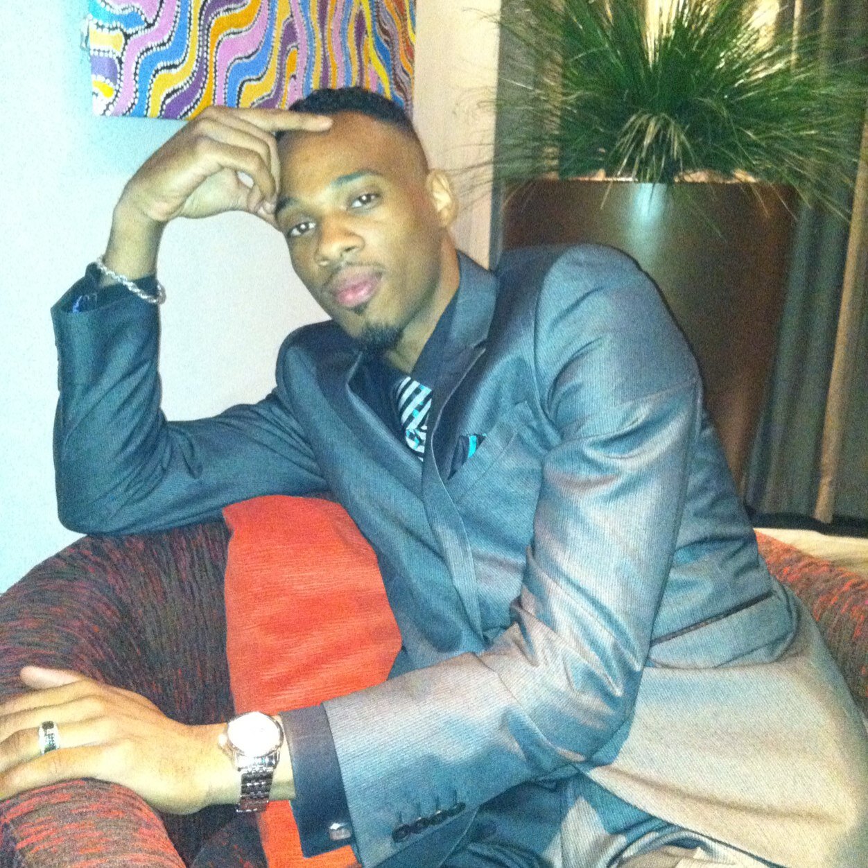 royallytailored's profile picture. 