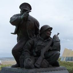 ronan_roro35's profile picture. j'aime la seconde guerre mondiale et les voitures je veux etre médecin celui ou celle qui me folow je folow back! l'armée plus tard et DJ je suis en 4eme .