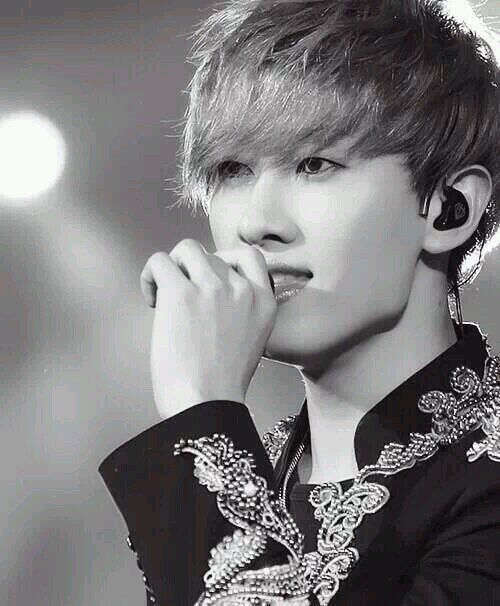 ( っ '๐') I'm thai elf . I love hyukjae (ｏゝ∀ ･)