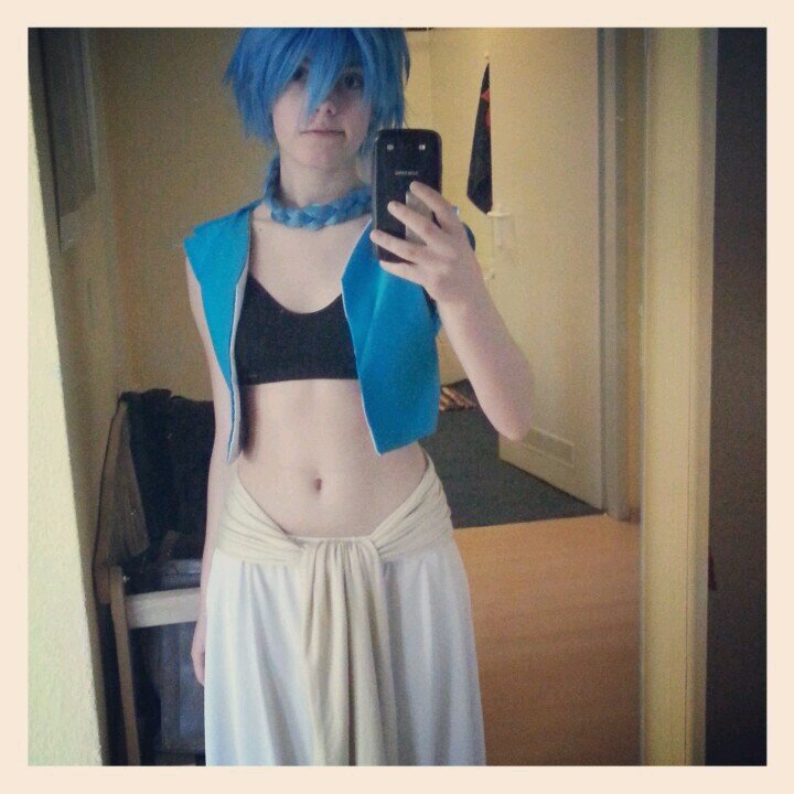 Tomboy, Napoleon, awesomely person.
Lerning japanese and living in germany.
Love ducks and slanting roofs.