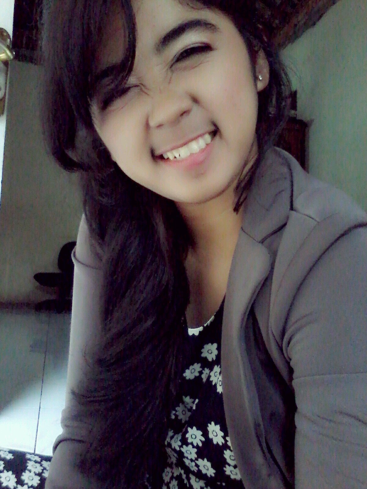 Trkadang sseorang mngabaikan qu krn dy tw sdh saat'y aq tuk blajar dwasa!!