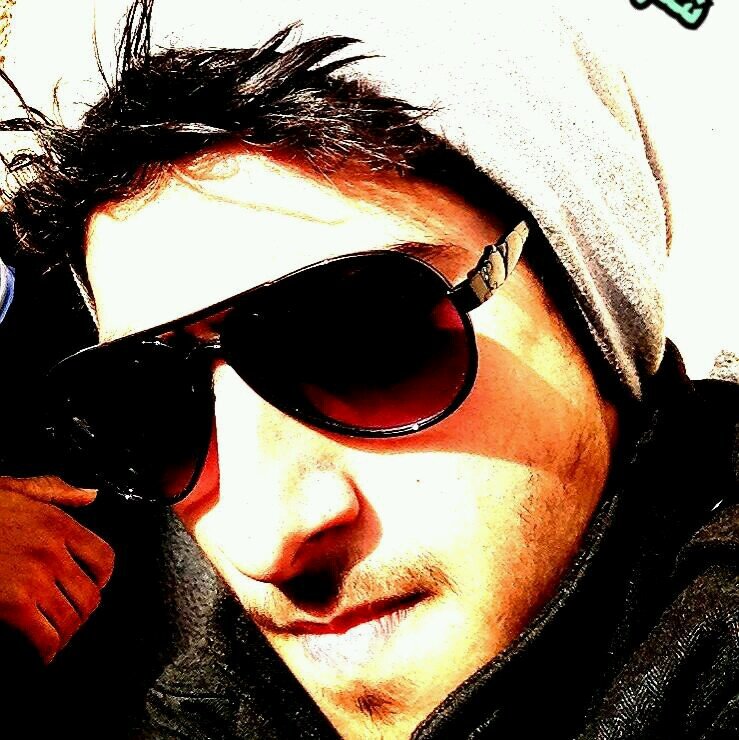 السلام عليكم ورحمة الله وبركاته لأهل بلدي الكرام هنا، أنا مرح جدًا، أنا من العراق، سأكون سعيدًا جدًا إذا تابعتموني، سأرد الجميل.