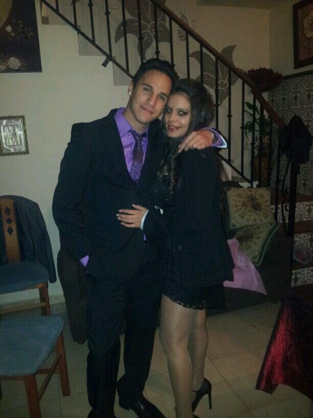 le pedí una razón para vivir y me sonrió. Desde ese momento supe que esa seria mi razón por la que vivir, su sonrisa!