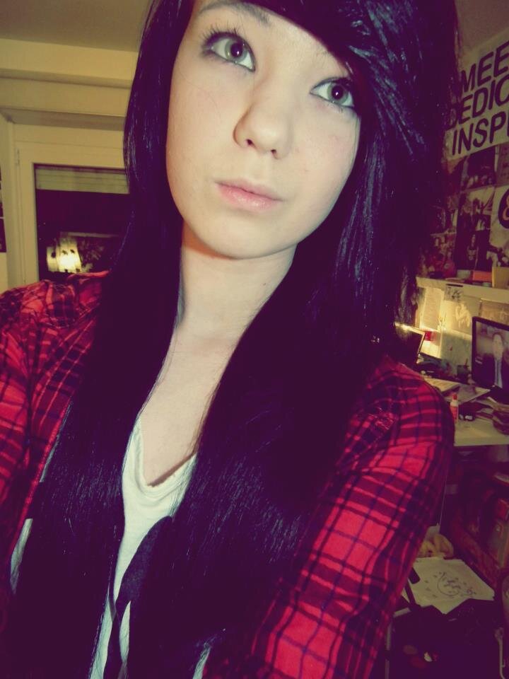 I shouldn't be jealous. You aren't even mine.