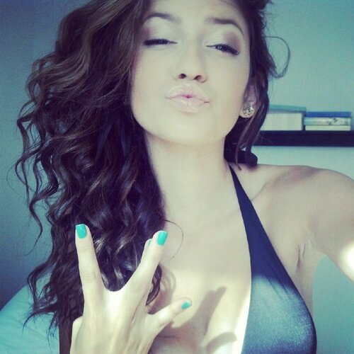 I'm the type of girl that can be so hurt but can still look at you and smile.