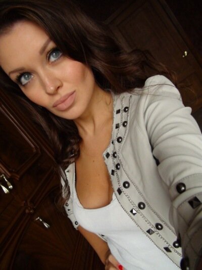 ElyssaBecerril's profile picture. 