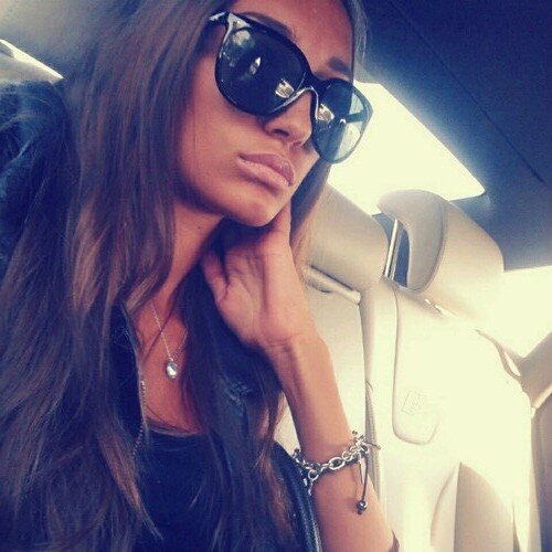 GwenethBallinga's profile picture. No music. No life.