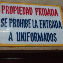De ahí en eso.  One day wore a slightly unattractive floral button up. That is my only complaint.